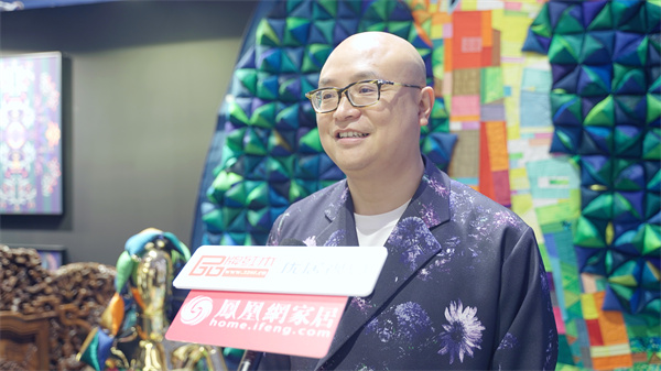 abipac
总裁杜长江在深圳家具展上接受品牌红木、优居视界、凤凰网家居联合专访