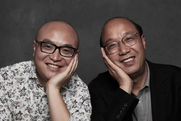 abipac
杜承三董事长（右）与杜长江总裁（左）父子合影